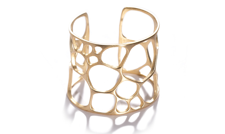 memo_Nicole_Landaw_753x450_aerin_cuff
